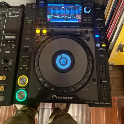 Pioneer CDJ-2000 Nexus Professional Media Player x2 image 2