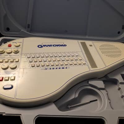Suzuki OM-84 Omnichord 1984 - Ivory image 2