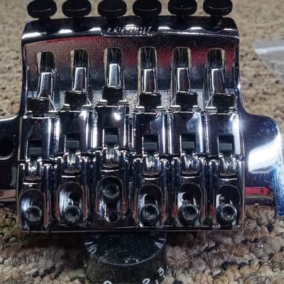 Ibanez EDGE III Tremolo System in Chrome with Hardware New Take Off zm image 3