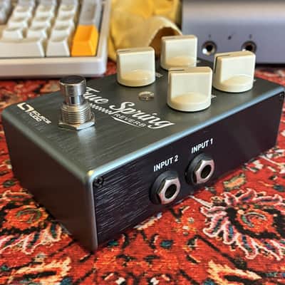 Source Audio True Spring Reverb with Tap Tempo switch image 2