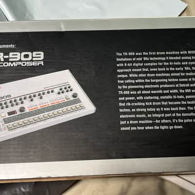 Roland TR-09 Rhythm Composer Boutique Drum Machine image 4
