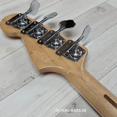 Fender American Vintage '74 Jazz Bass with Maple Fretboard 2013 - 2014 Natural image 12