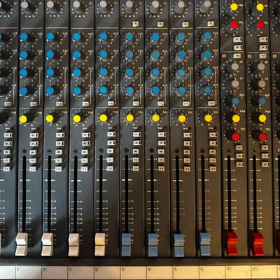 Soundcraft Delta 200 16 CH - modified / Jim Williams Late 80s / early 90s - Dark Grey image 9