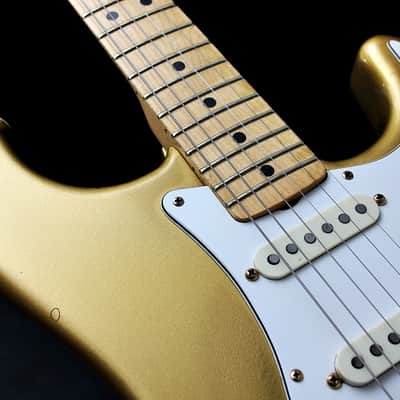 FENDER USA LTD " The Gold Stratocaster" "Gold + Maple" (1981) image 6