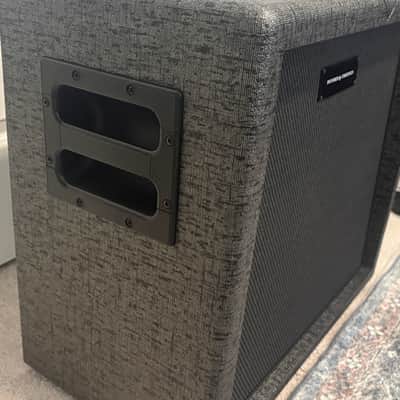 Divided by 13 1x12D Closed Back Speaker Cabinet - Pewter Trout Tolex, Matching V image 4