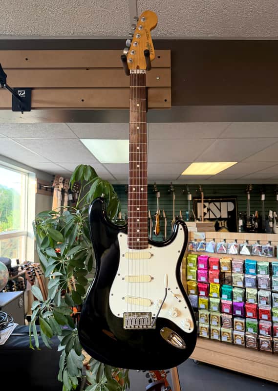Fender Strat Plus with Rosewood Fretboard 1987 - 1998 - Black image 1