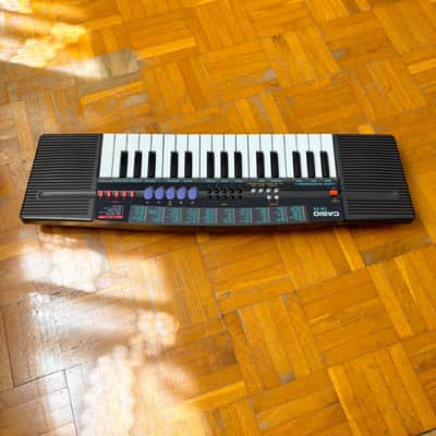 Casio SA-39 Tone Bank (Taiwan, 1997) - Vintage 32-Keys Mini Keyboard Synthesizer with original Box! Rare! image 9