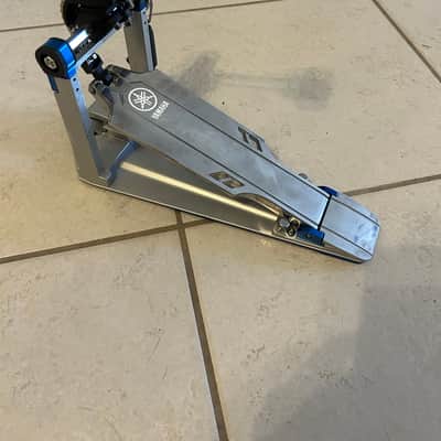 Yamaha FP9-C Chain Drive Single Bass Drum Pedal 2020s - Chrome / Blue image 1