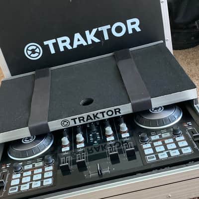 Native Instruments Traktor Kontrol S4 MK2 WITH CARRYING CASE image 4
