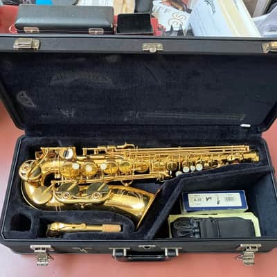 Extra Clean Used Yamaha model YAS-62 Professional Alto Saxophone; with Case,Mouthpiece image 1