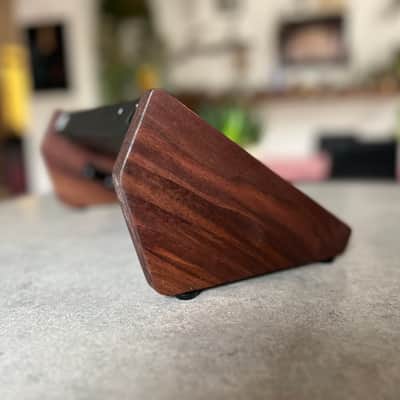 Walnut stand for Maschine Mikro MKIII image 2