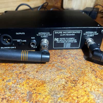 Shure ULXP4 470-560 MHz-G3 ULX2-G3 2009 - Black image 8