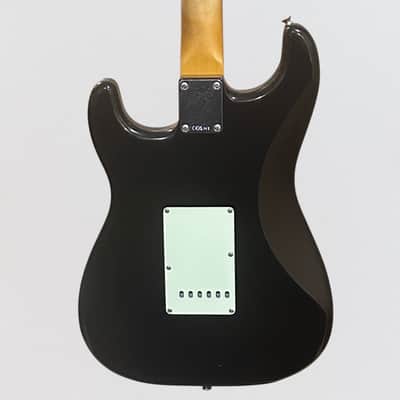 Fender Limited Edition Vintera II Road Worn '60s Stratocaster Electric Guitar - Black image 4