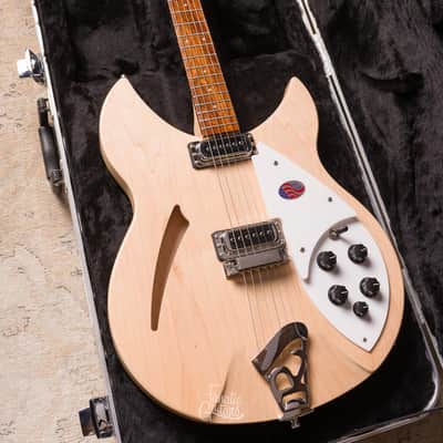 Rickenbacker 330 Maplego image 3