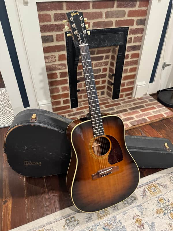 Gibson J-30