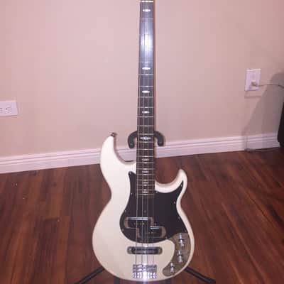 Yamaha BB424x Bass With Bartolini Active Preamp image 1