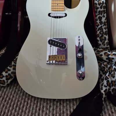 Chapman ML3 Traditional 2024 - Present - Gloss White image 2