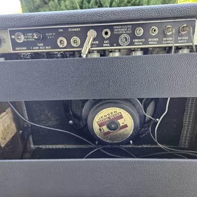 Fender Deluxe Reverb 2-Channel 22-Watt 1x12" Guitar Combo 1963 - 1967 - Black Panel image 2