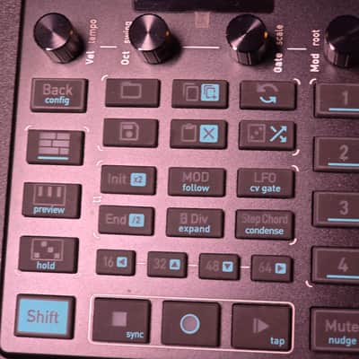 Oxi Instruments One MIDI / CV Sequencer 2023 - 2025 - Black PLUS Qxi Pipe breakout module image 2