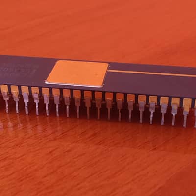Roland S50 - IC 68 I8095-90 CPU image 2