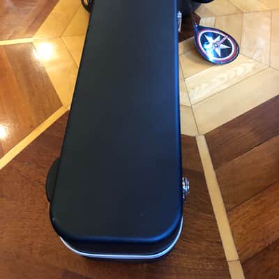 Road Runner RRMAJBO ABS Molded Jumbo Acoustic Guitar Case w/ Key image 5