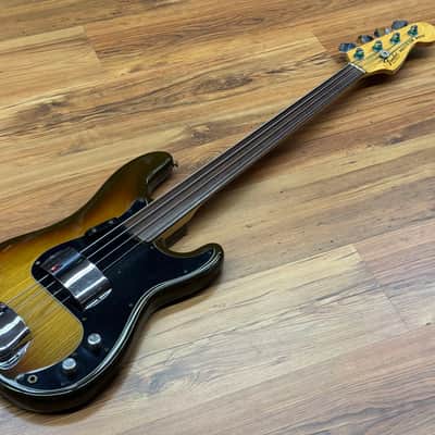 Fender Precision Bass Fretless  1978 image 2