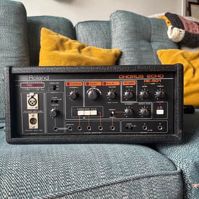 Roland RE-501 Chorus Echo – Original UK 240V – Excellent Condition – Fully Working – Spare Tapes & Case