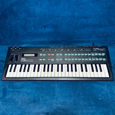 Yamaha DX-100 FM Digital Synthesizer • Excellent • Serviced