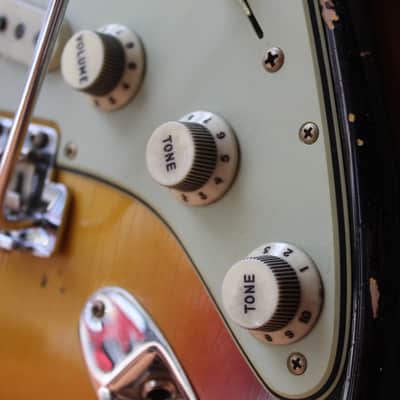 FENDER "Michael Landau Signature 1968 Stratocaster, Round-Laminated Rosewood, Bleached 3-Color Sunburst" HARDCASE, PAPERS, 3, 58 KG image 7