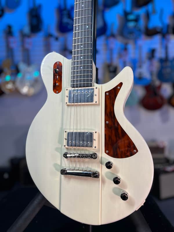 Eastman Guitars Juliet Electric Guitar - Pamona Blonde, with Case, FREE PLEK!, 322 image 1