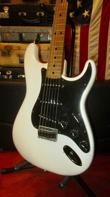 1974 Fender Stratocaster White image 1