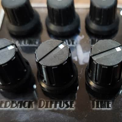 NEW! Hunter Pedals Dead Air Clone Bow Echo Lo-Fi Fuzz Oscillator 2025 Canada image 7