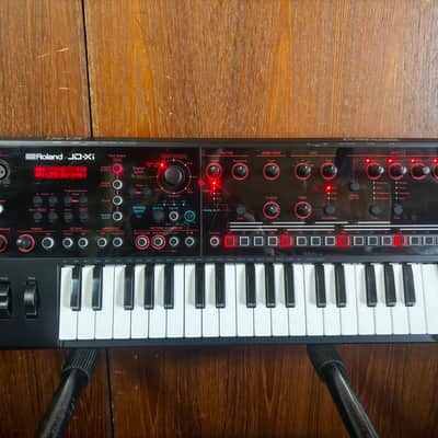 Roland JD-Xi Analog/Digital Synthesizer with Vocoder w/ power supply image 2