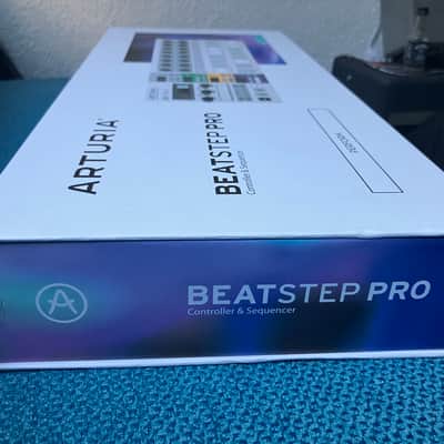 Arturia BeatStep Pro MIDI Controller White Beat Pads 64 step sequencer image 8