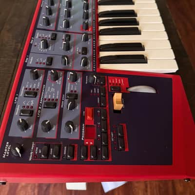 Nord Lead 49-Key 4-voice Polyphonic Synthesizer 1995- 1997Red image 3