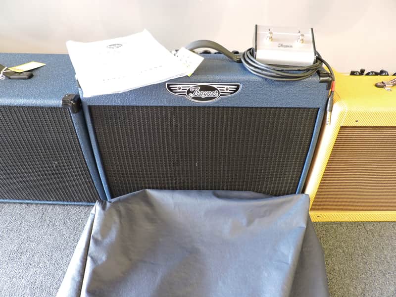 Traynor YCV50BLUE Custom Valve 50-Watt 1x12" Guitar Combo image 1