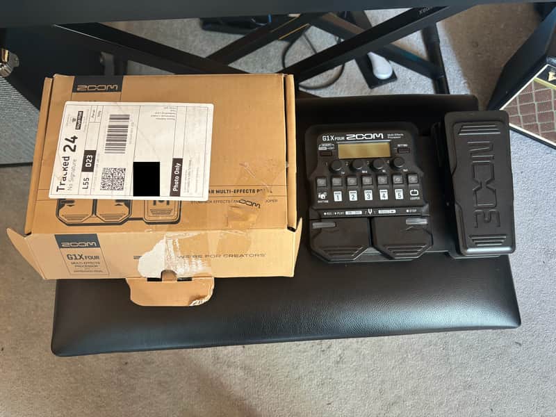 Zoom G1X Four