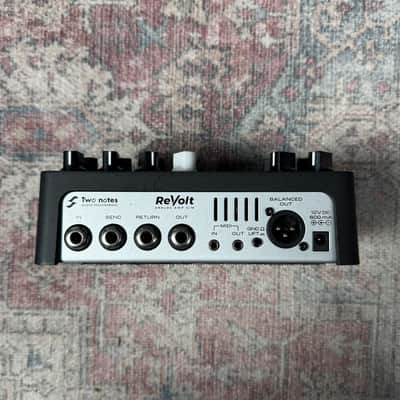 Two Notes ReVolt Guitar Analog Amp Simulator Preamp Pedal image 4