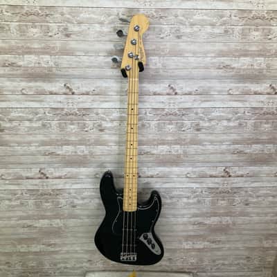 Used 2004 Fender American Series Jazz Bass with Maple Fretboard image 2
