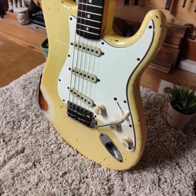 Fender Stratocaster - John Cruz '61 Reissue - Olympic White over Sunburst Hvy Relic - 2017 image 5