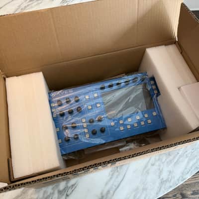 Groove Synthesis 3rd Wave 8M 8-Voice Desktop Synthesizer 2025 - Present - Blue image 13