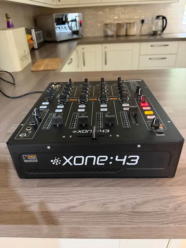 Allen & Heath Xone 43