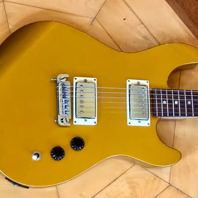 NEW Fernandes Dragonfly Electric Guitar Gold Sparkle Finish Double cutaway NOS image 4