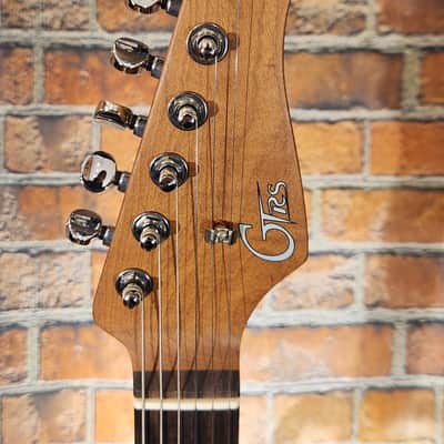 Mooer S800 Intelligent Guitar Seafoam Green w/ Original Gig Bag & Footswitch image 6