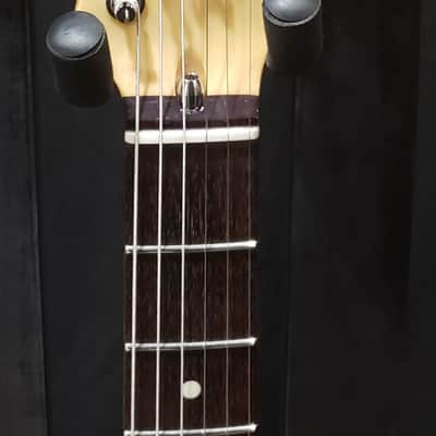 Fender MADE IN JAPAN LIMITED INTERNATIONAL COLOR STRATOCASTER® 2023 - Morocco Red image 3