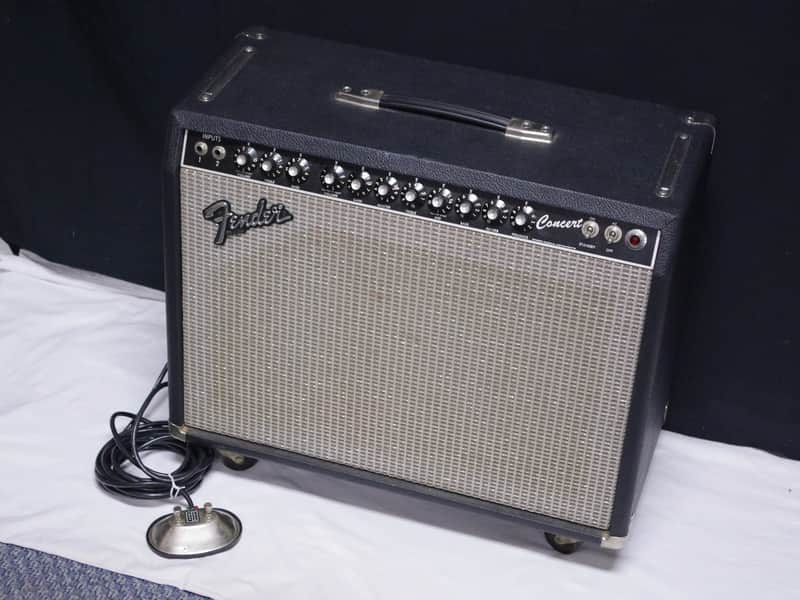 Vintage 1984 Fender Concert combo guitar Amplifier Amp w/ footswitch, cover - used - Local Pickup image 1