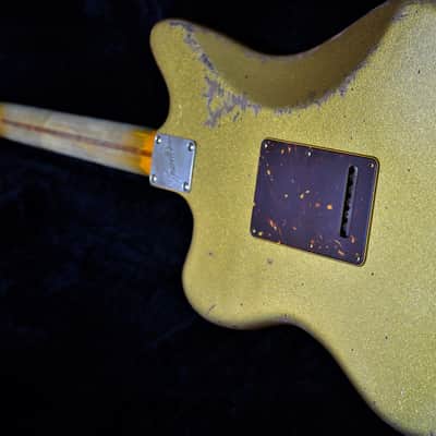 American Fender Jazzmaster Relic  Custom  Nitro Gold Sparkle G&G Case image 17