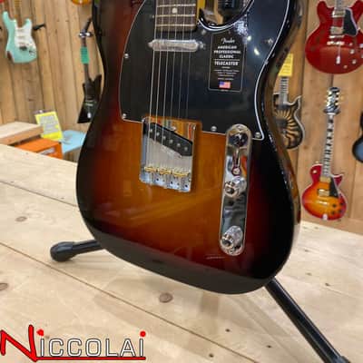 Fender American Professional Classic Telecaster, Rosewood Fingerboard, 3-Color Sunburst image 11