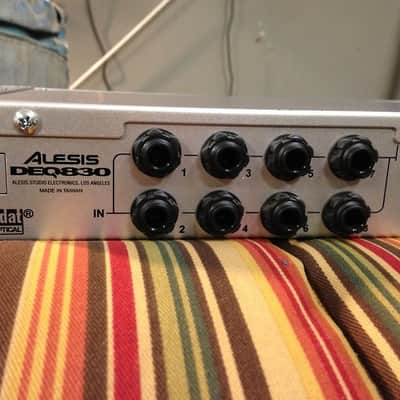Alesis  DEQ830 8 channel 30 band digital EQ plus RTA  in a single rack space image 3