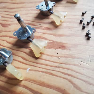 Hofner Electric Guitar Tuners 176, 173, 172 Early 1960s image 2